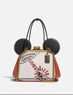 (Category: ) located in . Submitted by allfashion (Listing ID 1179890938, Image 1). Description: .