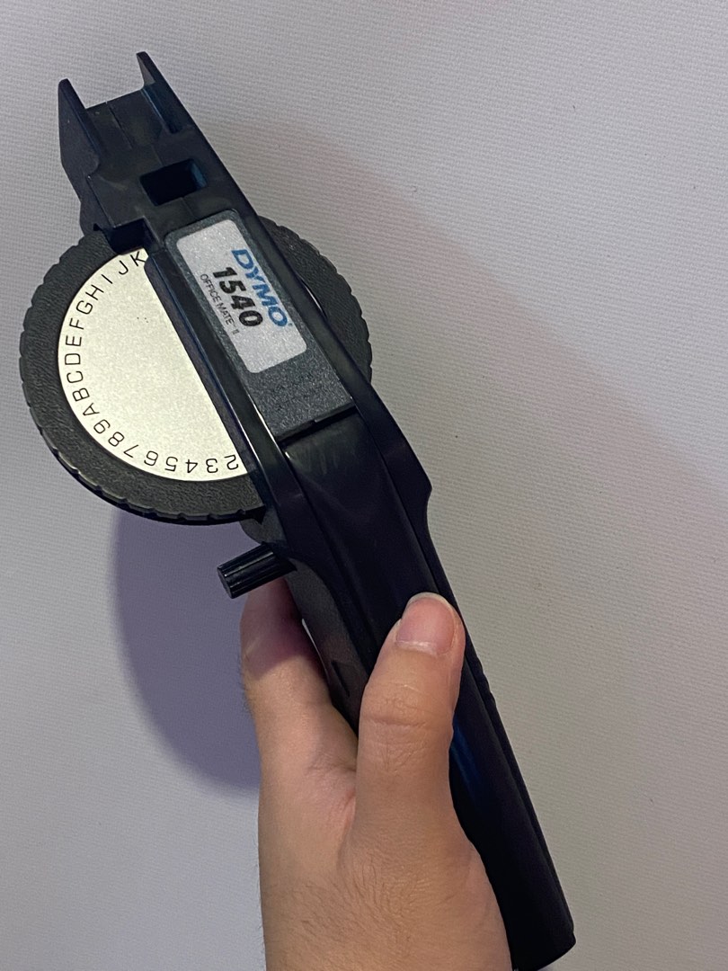 DYMO 1540 Office Mate II Embossing Label Maker, Hobbies & Toys