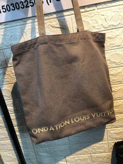 Fondation Louis Vuitton Canvas Tote Bag (White/Grey)