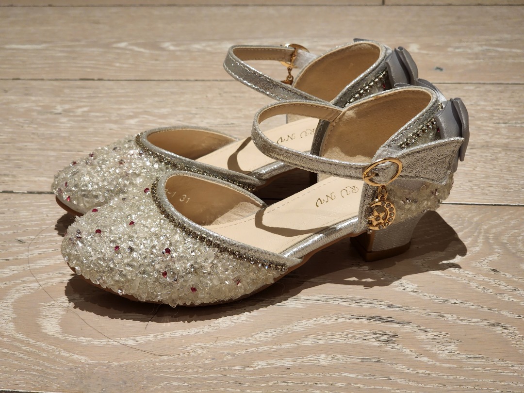 Girls silver glitter shoes clearance