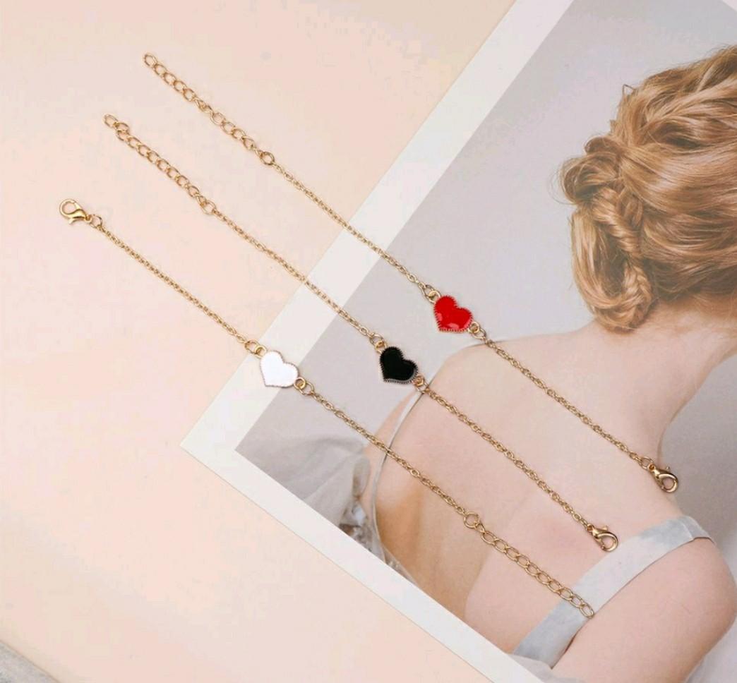 Gold hand shop chain bracelet