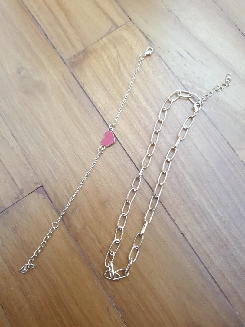 Gold hand chain for women store