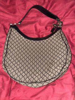 (Category: ) located in . Submitted by ladyrara86 (Listing ID 1179972514, Image 1). Description: .