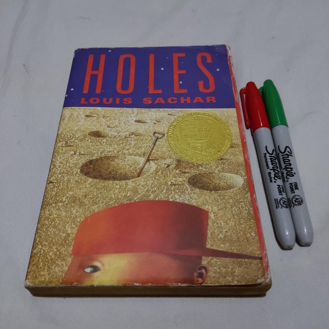 Holes by Louis Sachar, Hardcover | Pangobooks