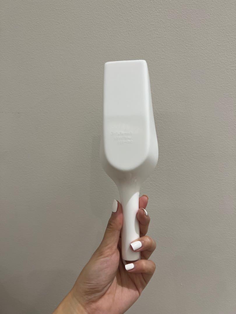 Ice Scooper plastic (Category: Other Kitchenware & Tableware) located in Quezon City. Submitted by klaguilar (Listing ID 1179964206, Image 3). Description: Available 10pcs.