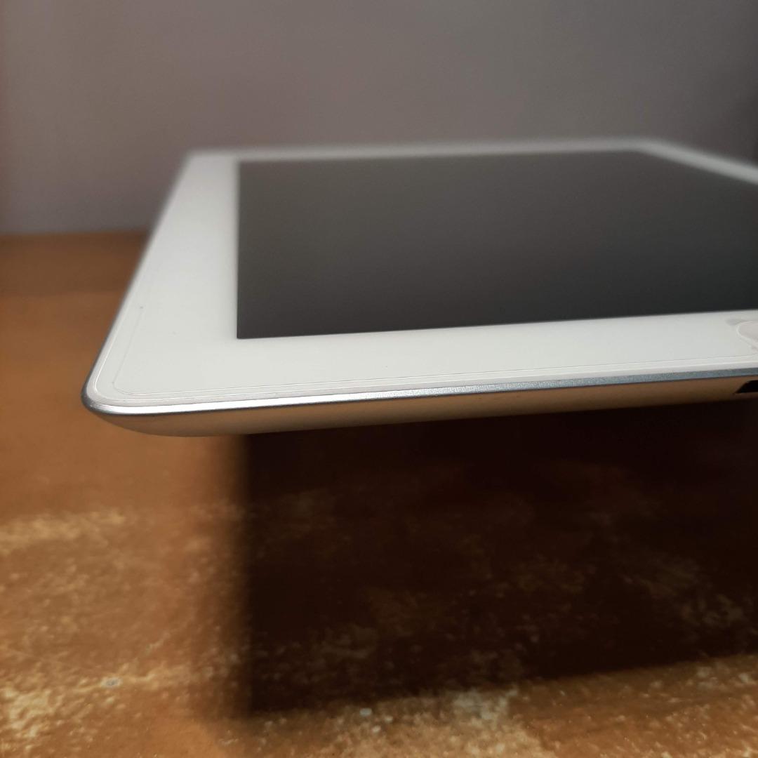 Apple iPad 3rd Gen 16GB - REPRICED (Category: iPad) located in Muntinlupa City. Submitted by pickjes (Listing ID 1179908256, Image 3). Description: 100% Authentic Apple iPad 3rd Gen 16GB INCLUSIONS Apple iPad 3rd Gen 16GB (Silver) Unbranded charging cable (no charging brick) UPON REQUEST, CAN CHECK: Latest OS Compatible apps for download CONDITION Latest usage in 2020 for watching media, reading books, browsing websites. All buttons working Charg