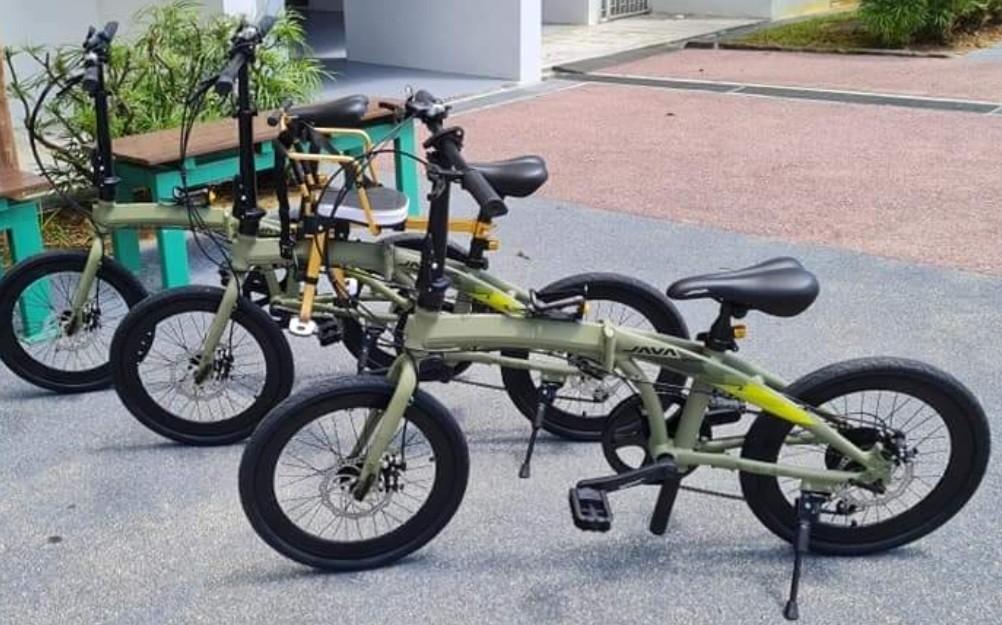 Java Zelo V2 *SOLD* (Category: Bicycles) located in Singapore. Submitted by m.kamal.samad (Listing ID 1179957966, Image 1). Description: Selling my son's Java Zelo V2 as my son prefer a mountain bike. Selling at $230. Fast deal $200. SOLD! TQ BUYER..