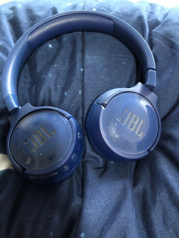 Jbl Headphone, Audio, Headphones & Headsets on Carousell