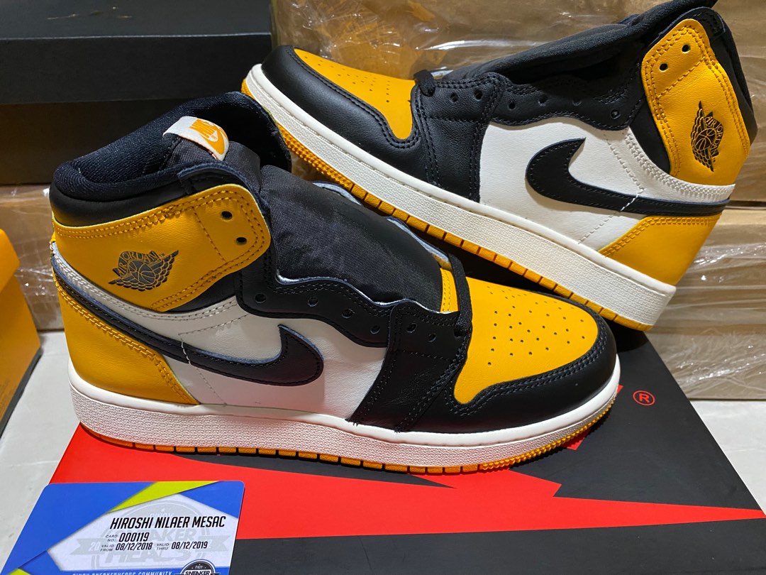 Air jordan retro 1 high og hotsell yellow toe 2019