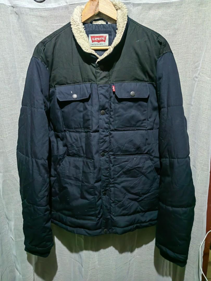 LEVI'S puffer jacket, Men's Fashion, Coats, Jackets and Outerwear on  Carousell