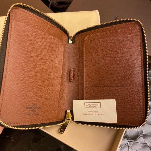 Louis Vuitton Passport Holder/ Wallet, Women's Fashion, Bags & Wallets