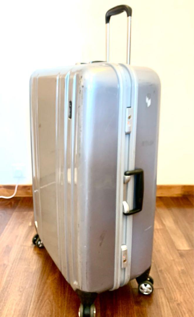 Makrolon luggage deals