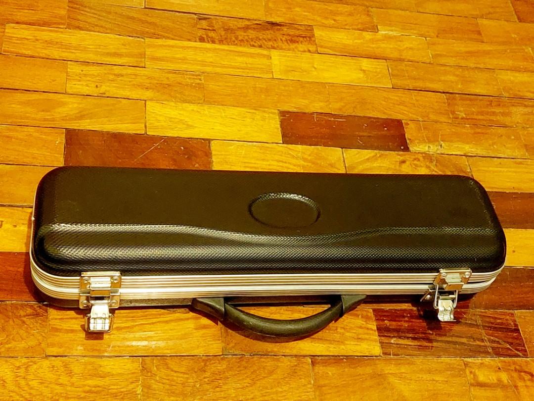 Metal Flute Hardcase (Category: Musical Instruments) located in Quezon City. Submitted by owlvintage (Listing ID 1180030795, Image 2). Description: hardcase for metal flute (orchestra flute).
