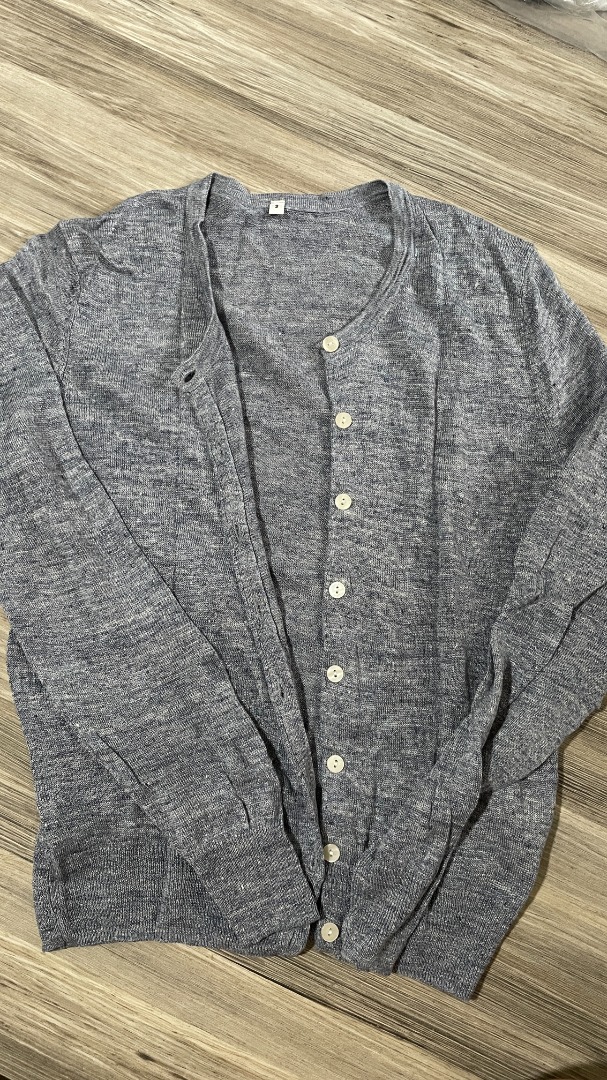 MUJI Cardigan, Women's Fashion, Coats, Jackets and Outerwear on Carousell