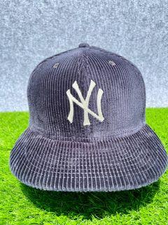  New Era New York Yankees Exclusive Selection 9FIFTY Snapback  Adjustable Hat Cap- OSFM (Black Crown Camo Logo & Undervisor Strapbac) :  Sports & Outdoors