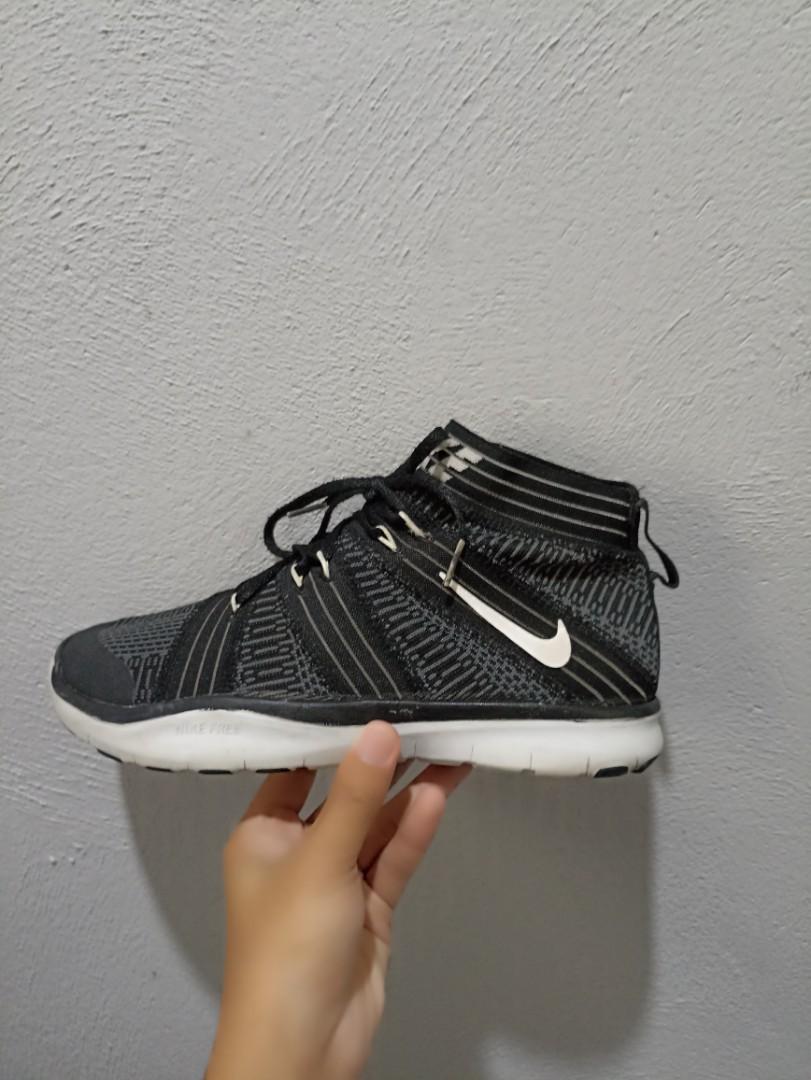 Nike free hotsell train virtue white