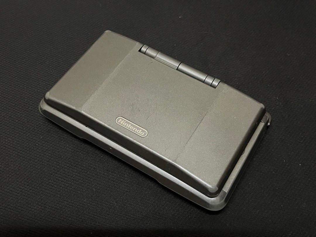 Nintendo DS Grey, Video Gaming, Video Games, Nintendo on Carousell