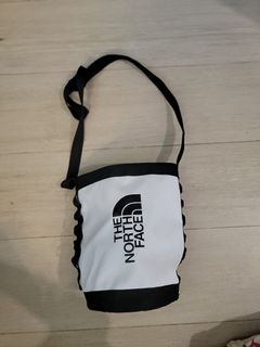 （分類：）位於 。 由 bobolone 提交（商品編號 1179948187，圖片 1）。簡介： 。