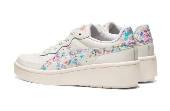 Onitsuka Tiger GSM W (Category: Sneakers) located in Singapore. Submitted by miffy33 (Listing ID 1179303175, Image 3). Description: Worn only once and realised slightly too small for my feet. This selling away this lovely floral sneakers. Bought at $159 from Suntec City store on 12/8/22. Still have receipt. Size is US6.5 Length: 23.5cm Last 4 photos showing the actual condition of the sneakers .