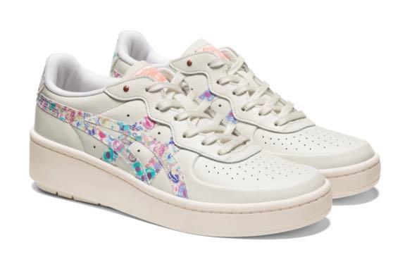 Onitsuka Tiger GSM W (Category: Sneakers) located in Singapore. Submitted by miffy33 (Listing ID 1179303175, Image 2). Description: Worn only once and realised slightly too small for my feet. This selling away this lovely floral sneakers. Bought at $159 from Suntec City store on 12/8/22. Still have receipt. Size is US6.5 Length: 23.5cm Last 4 photos showing the actual condition of the sneakers .