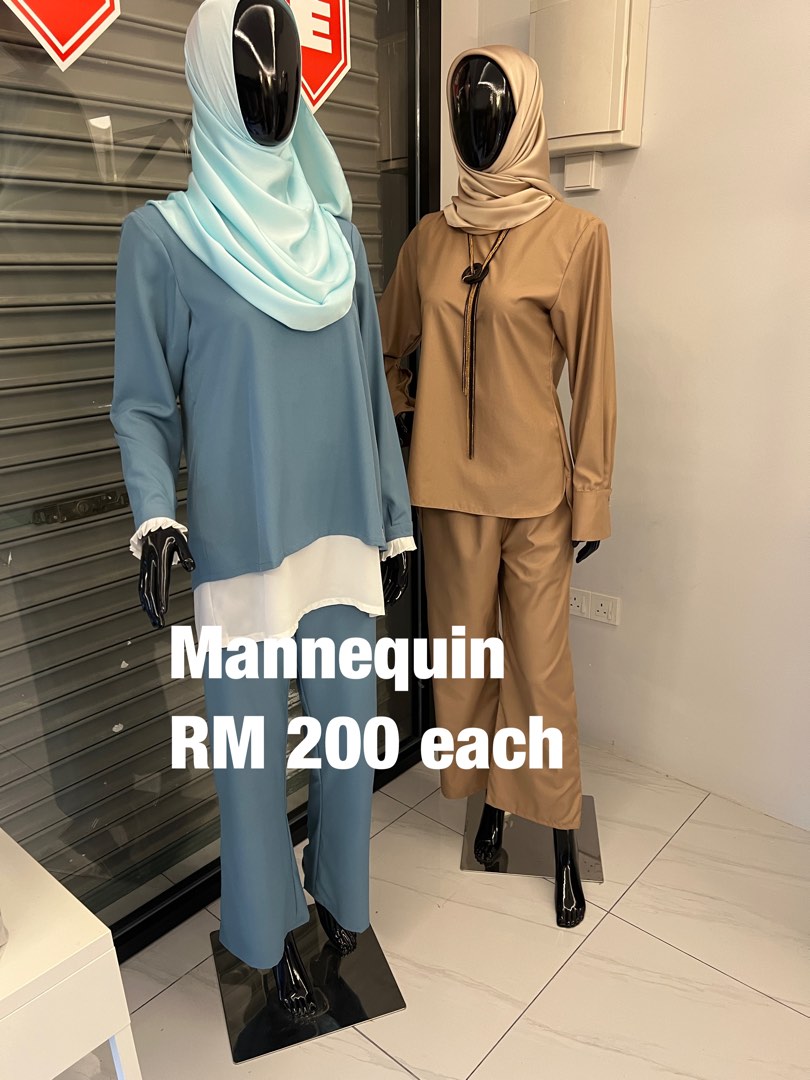 Posing mannequin boutique display, Everything Else, Others on Carousell