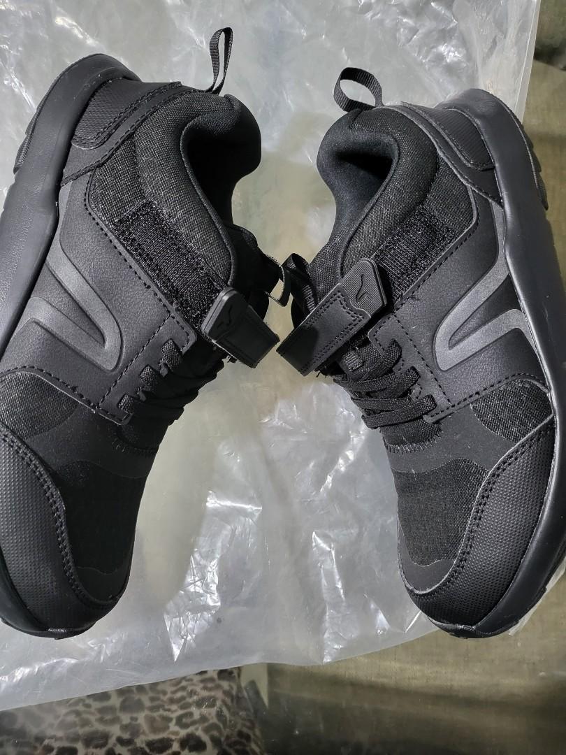 Decathlon black sales school shoes