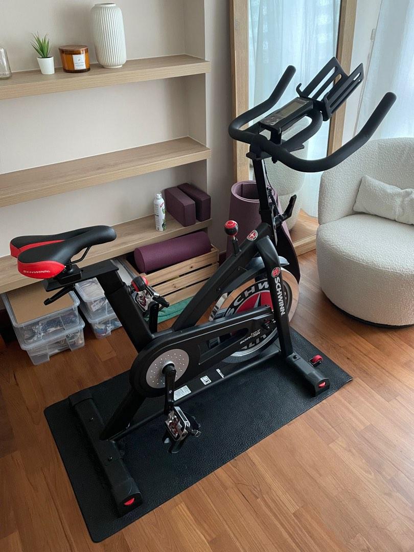 Schwinn Spin Bike IC7 protective mat Sports Equipment Other