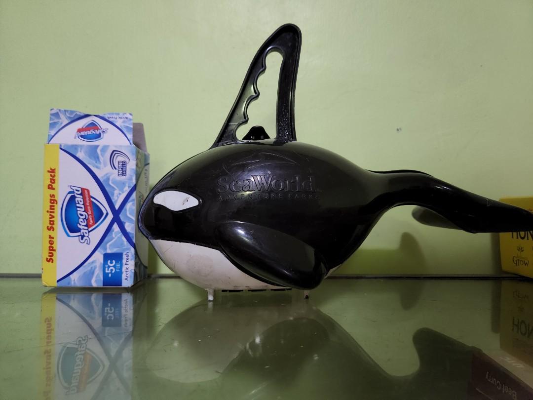 SeaWorld Shamu Orca Whale Vintage Lunchbox Container, Hobbies & Toys ...