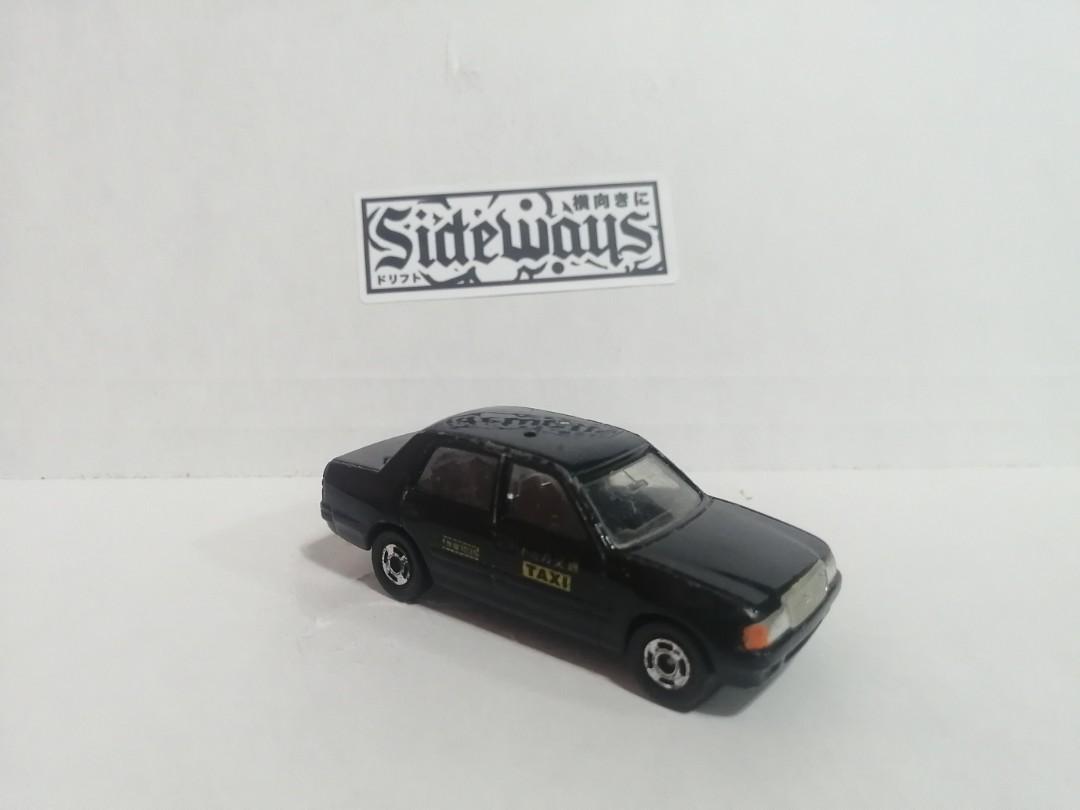 Tomica Toyota Crown Comfort (Category: Vehicle & Diecast Models) located in Nabunturan. Submitted by eythell (Listing ID 1179923902, Image 1). Description: good.