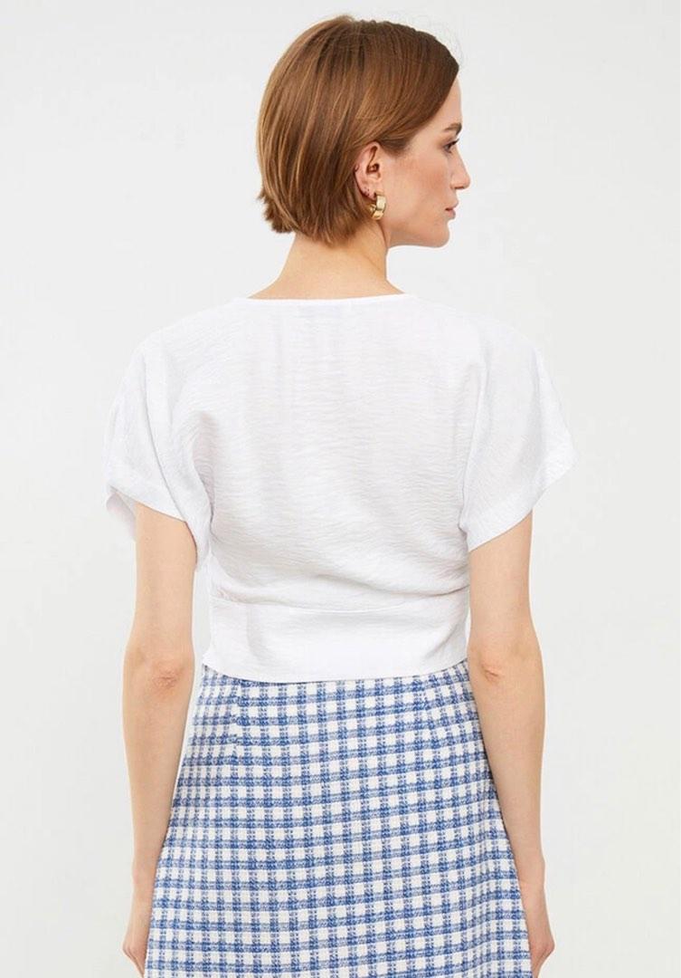 VICTORIA WHITE WOMENS V-NECK TOP