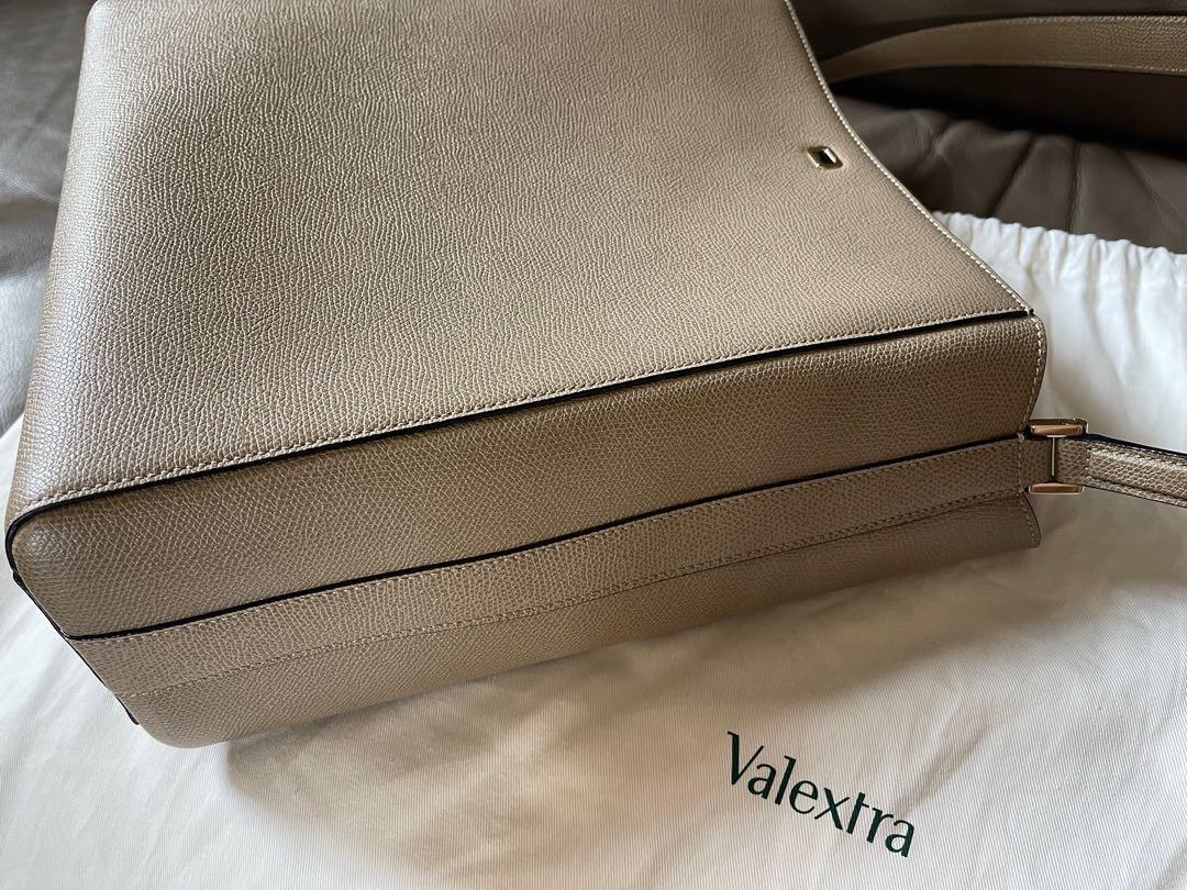 Valextra - Brera Oyster Vertical Shoulder Bag