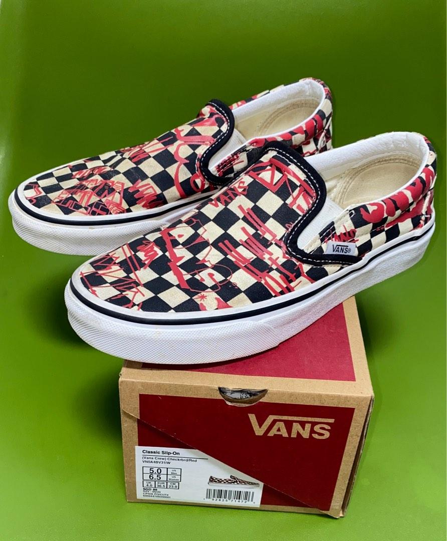 Checkered red hotsell slip on vans