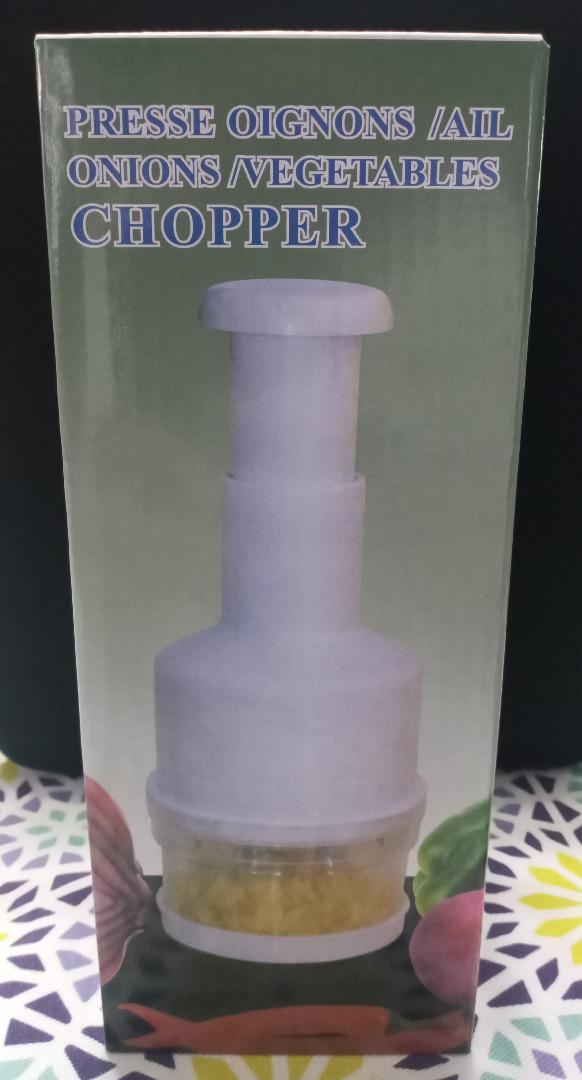 Vegetable Chopper (Category: Juicers, Blenders & Grinders) located in Makati City. Submitted by KuWeLaDevil01 (Listing ID 1179887229, Image 1). Description: If you just had your nails done or don't wanna cry anymore (...because you've cried enough already...), when chopping onions, why not use this?! It can also chop ginger, carrots, garlic, etc. Easy-to-use and very easy to clean. Let's chop those tears away! We require payment first, accepting 