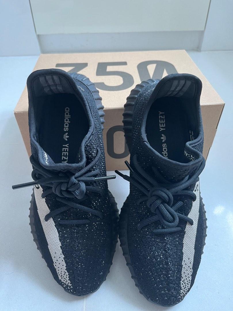 Yeezy Boost 350 V2 'Oreo', Men's Fashion, Footwear, Sneakers on Carousell
