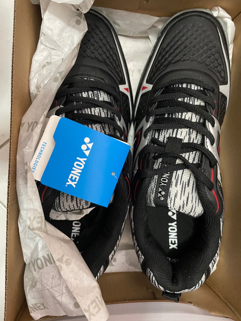 Yonex tokyo 2 badminton shoes, Sports 
