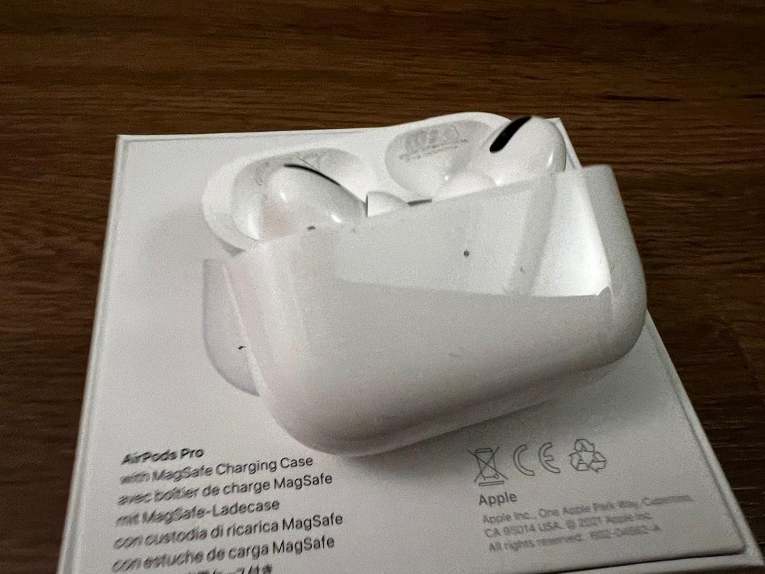 airpods pro magsafe i studio Limited Warranty Expires 16 June 2023