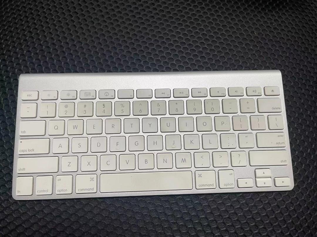 Apple wire less keyboard A1314, Computers & Tech, Parts & Accessories