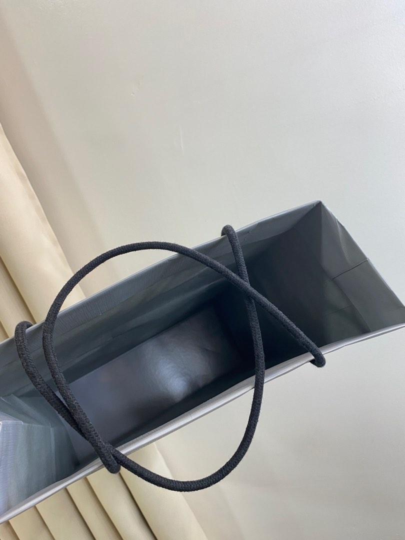 AUTHENTIC BALENCIAGA PAPER BAG (Category: Luxury Bags & Wallets) located in Baguio. Submitted by annechan08 (Listing ID 1180192173, Image 2). Description: AUTHENTIC BALENCIAGA PAPER BAG Came with the Balenciaga mini neo classic I bought from Europe L - 46cm W - 33 cm .
