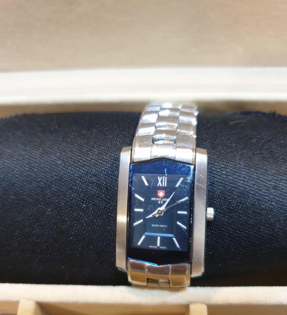 Authentic Swiss Army ST Ladies Watch (Category: Luxury Watches) located in Pasig City. Submitted by globalbusiness (Listing ID 1180215884, Image 1). Description: Swiss Army Navy Ladies watch royal blue dial.