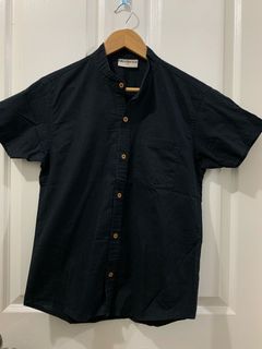 (Category: ) located in . Submitted by ShopOurCloset (Listing ID 1180125586, Image 1). Description: .