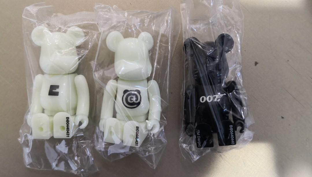 Bearbrick series 44 超級隱藏CDG 靚字, 興趣及遊戲, 玩具& 遊戲 Bearbrick series 44 超級隱藏CDG 靚字, 興趣及遊戲, 玩具& 遊戲