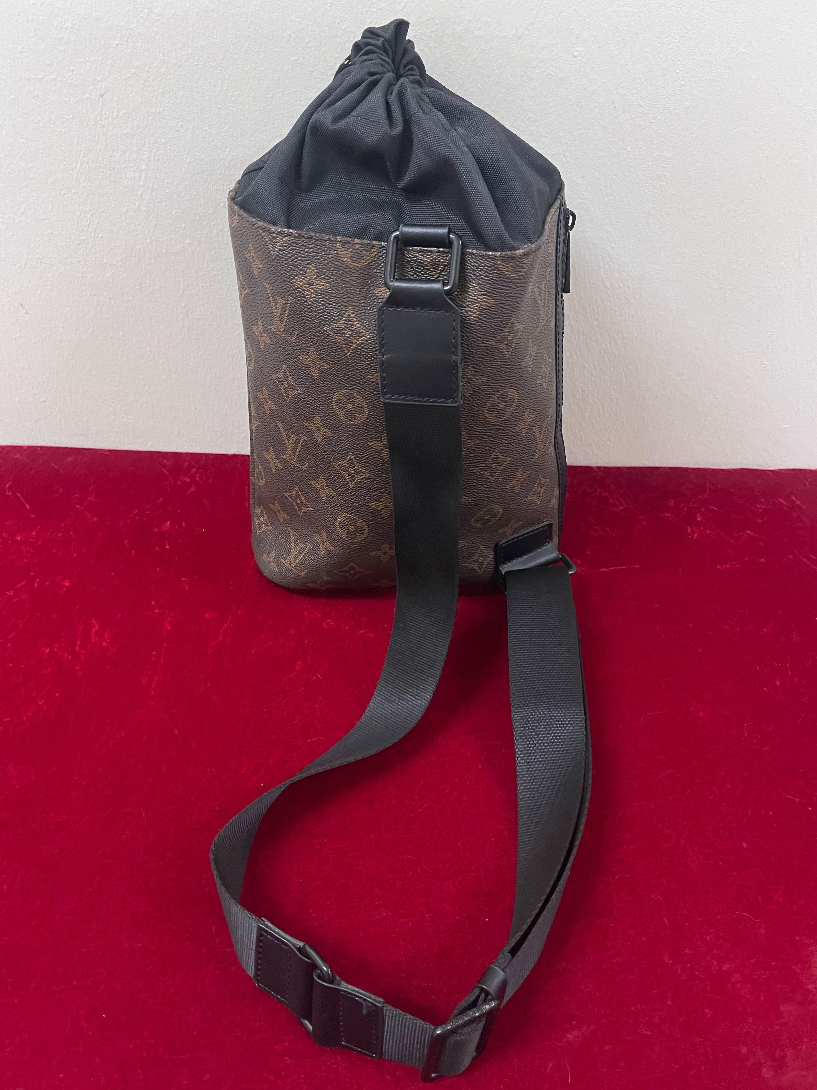 Bundle LV chalk sling bag, Men's Fashion, Bags, Sling Bags on Carousell