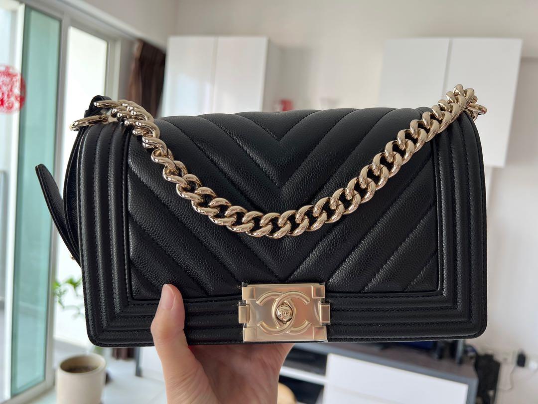 Chanel light sales gold chevron