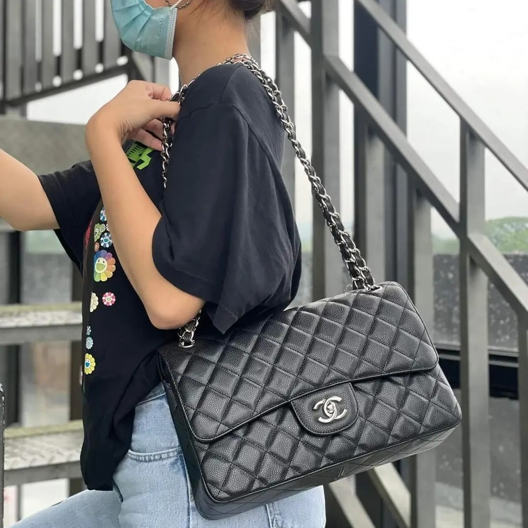 Chanel Business Affinity Flap Bag, Luxury, Bags & Wallets on Carousell