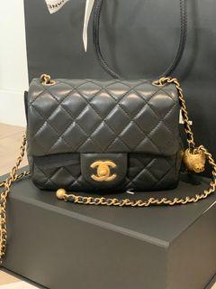 Chanel pearl crush square mini 22B
