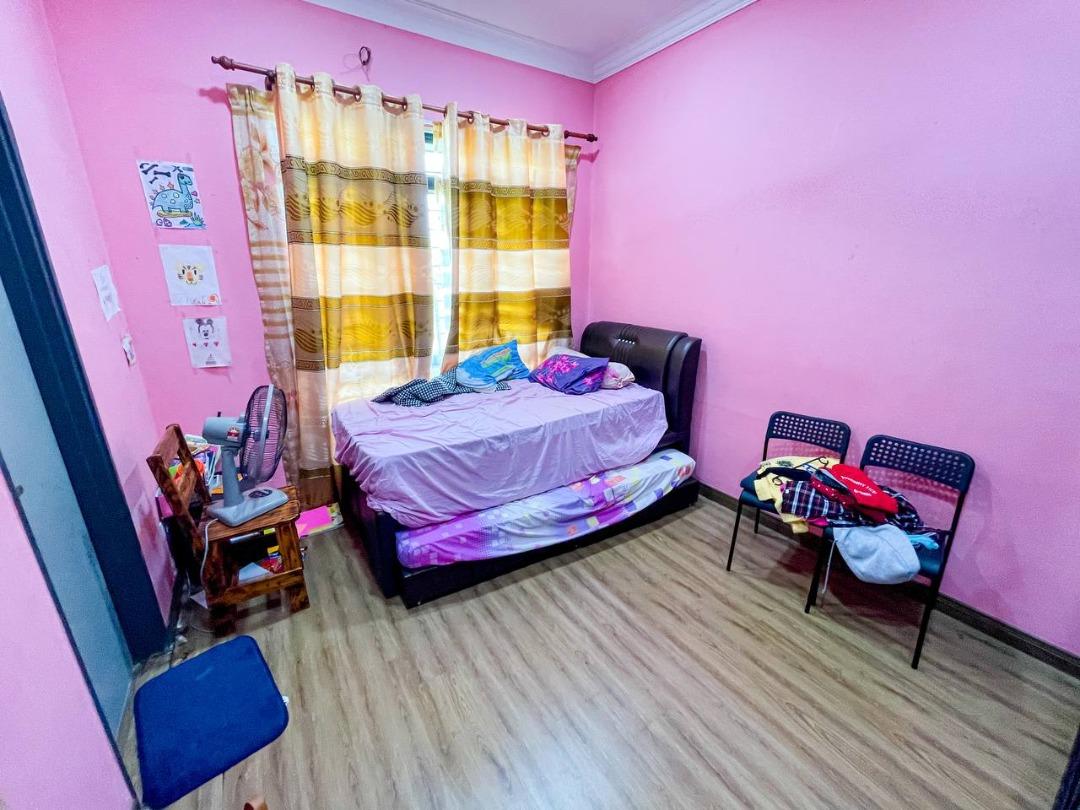 CORNER LOT Double Storey Terrace House Jalan Tangilan, PRESINT 11