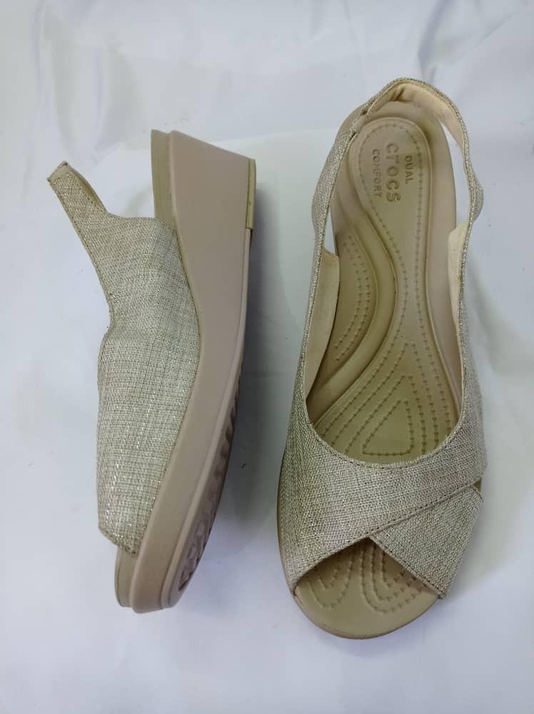 Crocs leigh ann shimmer store slingback wedge