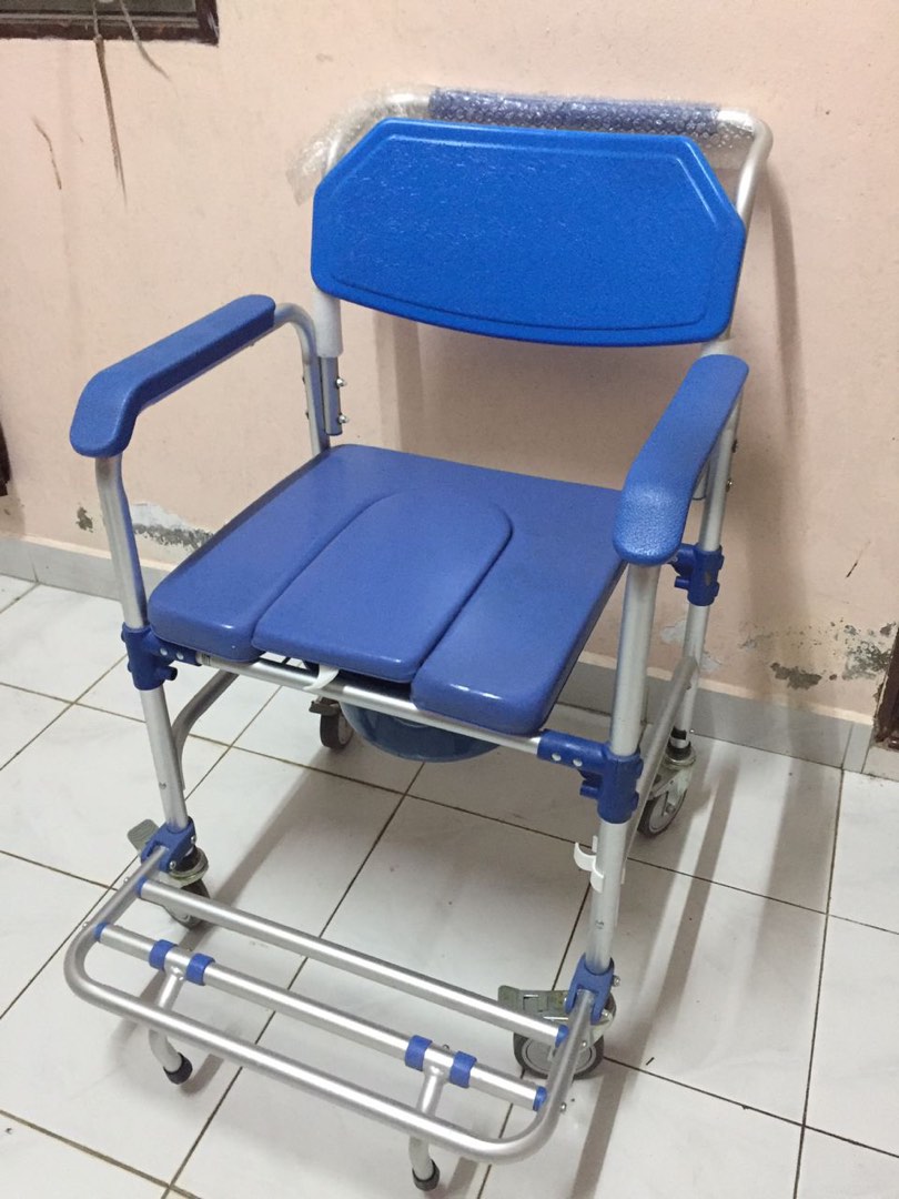 Elderly toilet wheelchair, Health & Nutrition, Assistive & Rehabilatory