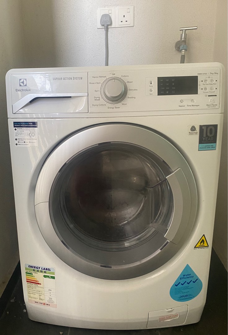 Electrolux front loading washing machine, TV & Home Appliances, Washing