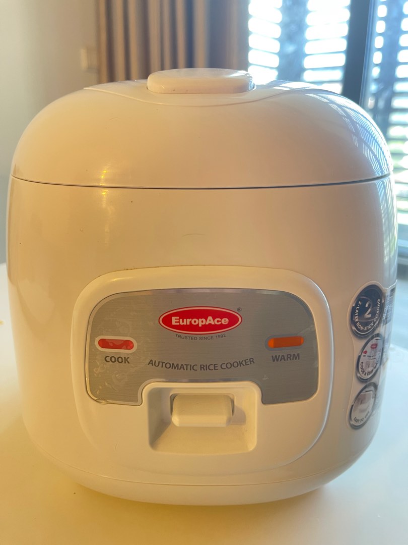 EuropAce rice cooker, TV & Home Appliances, Kitchen Appliances, Cookers